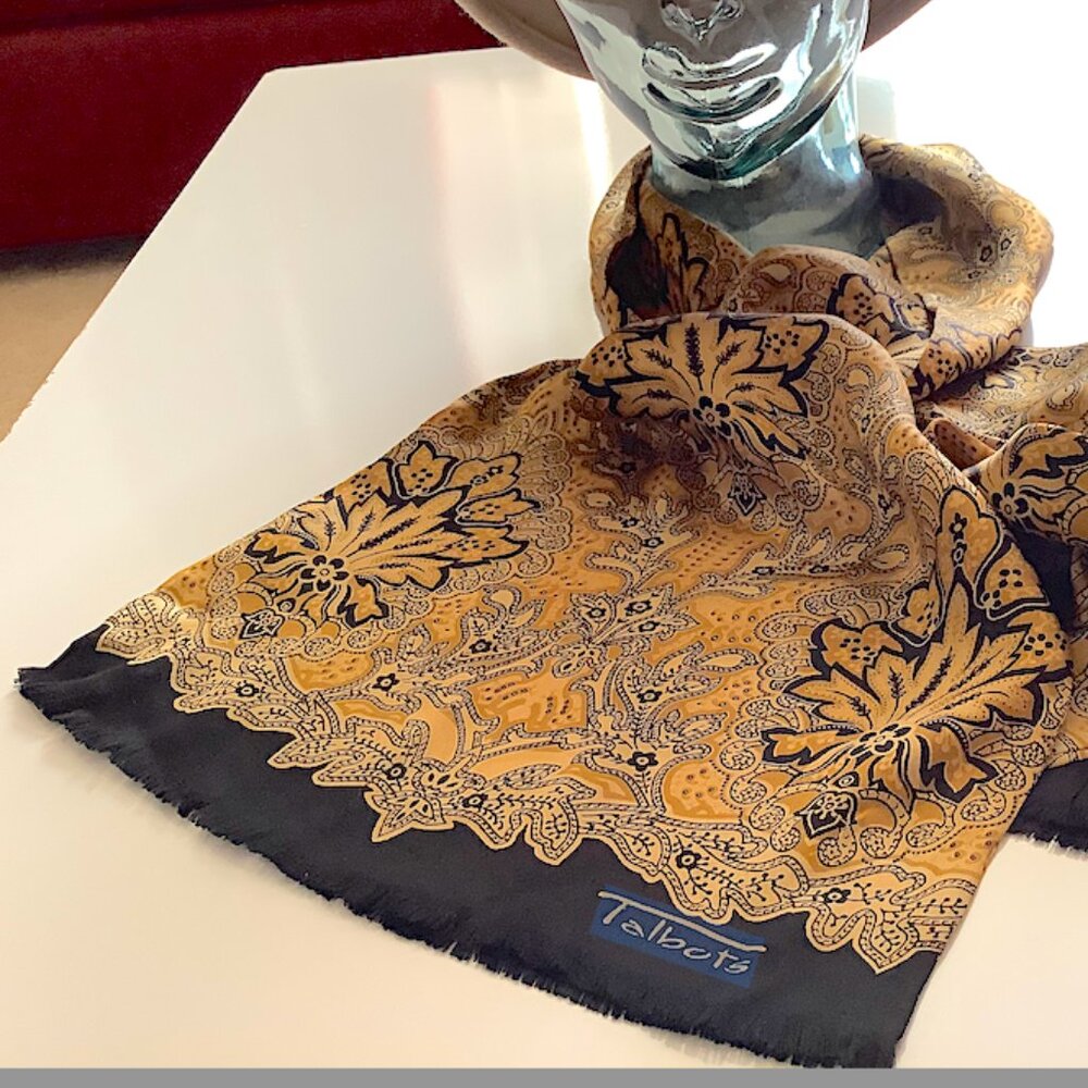 Talbots multi-colored rectangle paisley pattern scarf, 100% silk, 11 x 58 inches - Picture 4 of 9